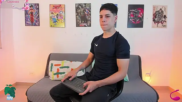 jonathanjoestar  online show from 17, 11, 2025