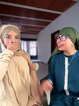 lalilamassu1 online show from 31, 10, 2025