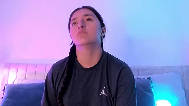 Kathia Morelli online show from 10, 2, 2025