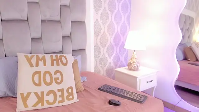 Sara  Williams online show from 27, 2, 2025