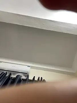 Louis Baby online show from 23, 2, 2025