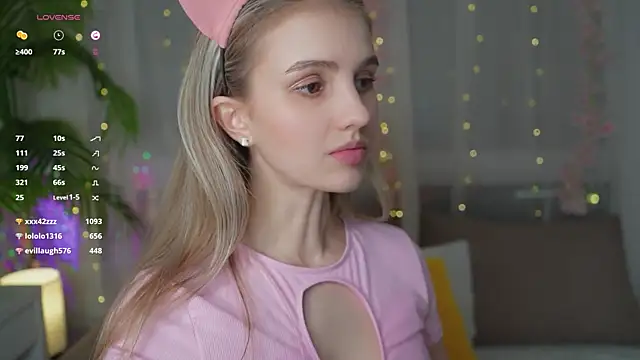 Fluffy-Angel online show from 25, 12, 2024