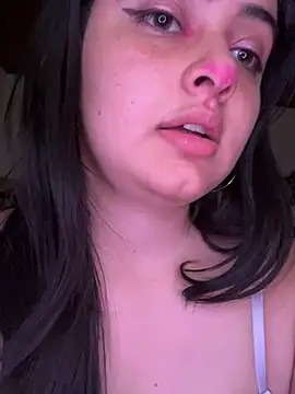 Stephania 18 online show from 10, 3, 2025