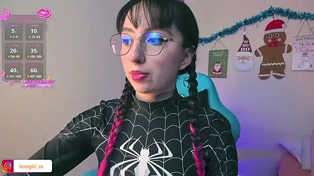 Snapshot of Julieta_cott chatting on 5, 12, 2025 Julieta cott online show from 5, 12, 2025