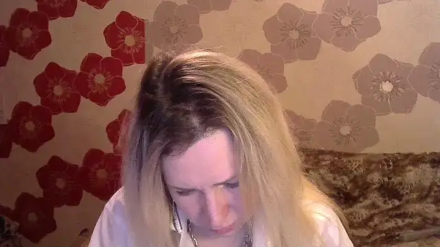 Snapshot of Queen_Daenerys chatting on 10, 12, 2024 Queen Daenerys online show from 10, 12, 2024