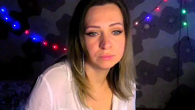 Snapshot of Queen_Daenerys chatting on 7, 10, 2025 Queen Daenerys online show from 7, 10, 2025