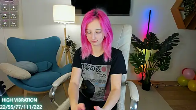 Snapshot of Selena_Lily chatting on 21, 3, 2025 Selena Lily online show from 21, 3, 2025