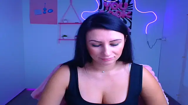 Loren Moa online show from 20, 10, 2025