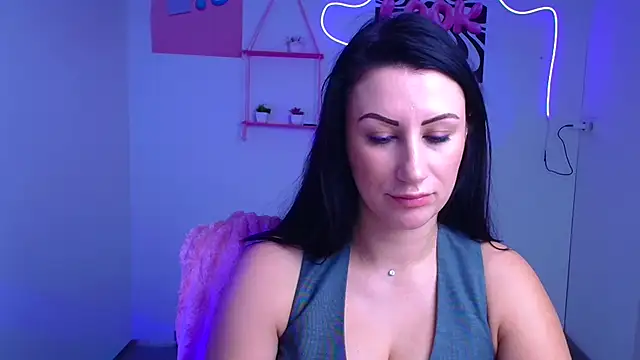 Loren Moa online show from 29, 11, 2025