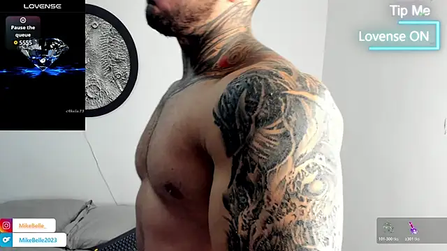 Snapshot of mike_belle chatting on 15, 12, 2025 mike belle online show from 15, 12, 2025