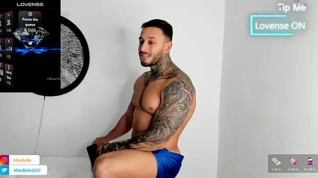 Snapshot of mike_belle chatting on 17, 12, 2025 mike belle online show from 17, 12, 2025