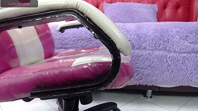 Snapshot of ozuna_sex chatting on 24, 1, 2025 ozuna sex online show from 24, 1, 2025