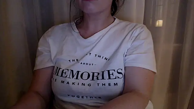 Snapshot of Sandysecret chatting on 8, 9, 2025 Sandysecret online show from 8, 9, 2025