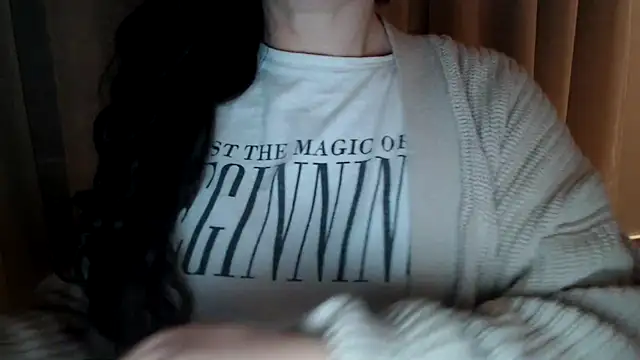 Snapshot of Sandysecret chatting on 6, 11, 2025 Sandysecret online show from 6, 11, 2025