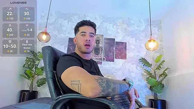 Snapshot of Nate_franco chatting on 7, 2, 2026 Nate franco online show from 7, 2, 2026