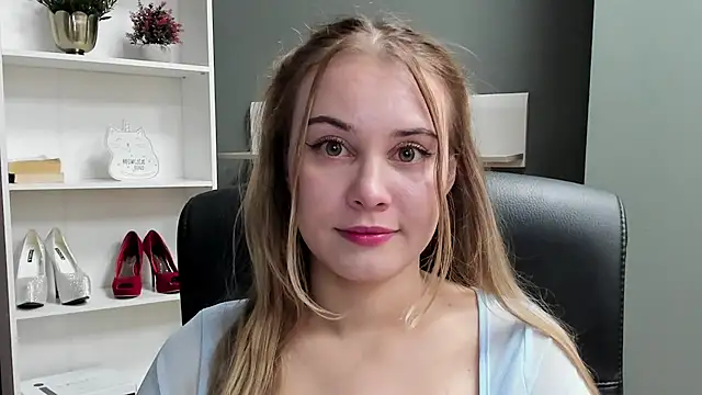 kitty valeria online show from 18, 12, 2025