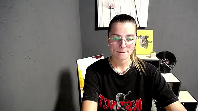 lady olivia  online show from 22, 9, 2025