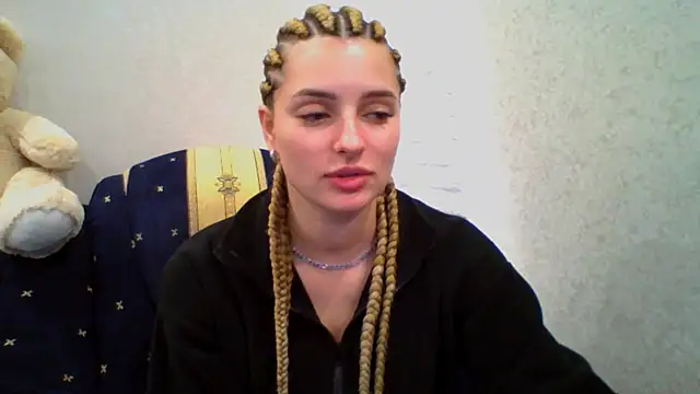 lady olivia  online show from 11, 10, 2025