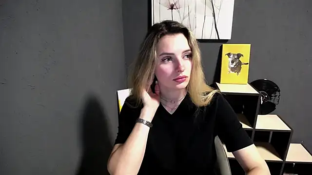 Snapshot of lady_olivia_ chatting on 4, 5, 2026 lady olivia online show from 4, 5, 2026