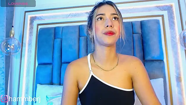 Snapshot of elianabrown chatting on 21, 3, 2025 elianabrown online show from 21, 3, 2025