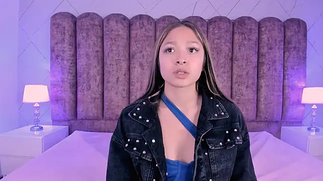 Snapshot of Victoria_Adams14 chatting on 24, 1, 2025 Victoria Adams14 online show from 24, 1, 2025