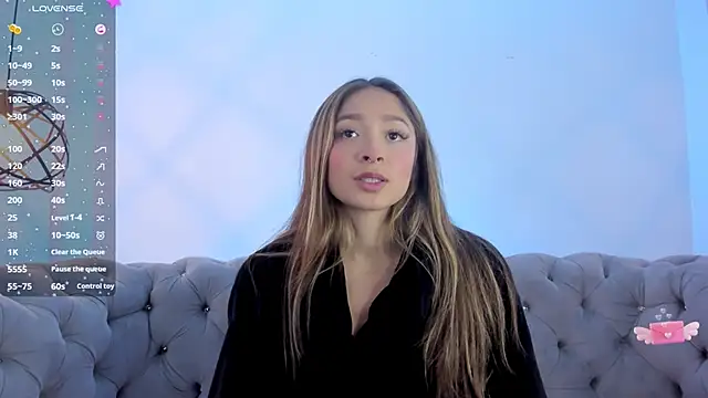 Snapshot of Victoria_Adams14 chatting on 28, 1, 2025 Victoria Adams14 online show from 28, 1, 2025