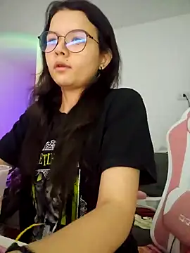 azumiichan online show from 24, 10, 2025