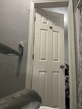 Snapshot of CamGirlLeanna chatting on 5, 3, 2025 CamGirlLeanna online show from 5, 3, 2025