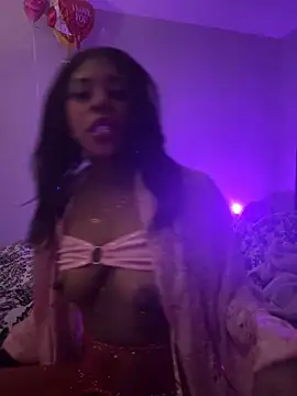 Snapshot of CamGirlLeanna chatting on 7, 3, 2025 CamGirlLeanna online show from 7, 3, 2025