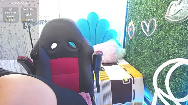 Snapshot of evelyn_mature19 chatting on 6, 3, 2025 evelyn mature19 online show from 6, 3, 2025