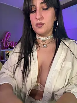 Snapshot of CarolaDrago chatting on 3, 2, 2026 CarolaDrago online show from 3, 2, 2026