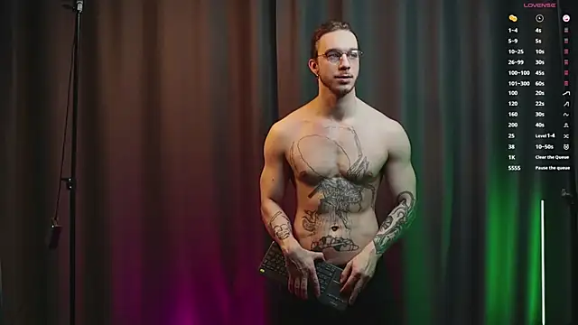 pleasure8869 online show from 23, 3, 2025