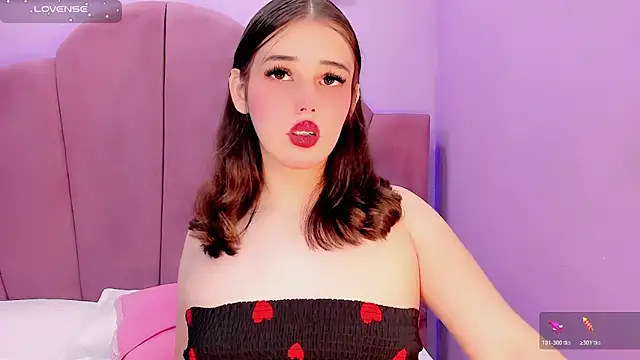 Snapshot of ValeriaAguilar chatting on 12, 6, 2026 ValeriaAguilar online show from 12, 6, 2026