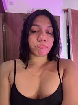 Snapshot of Oficial_angela chatting on 18, 10, 2025 Oficial angela online show from 18, 10, 2025
