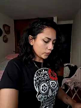 Thaliacooper  online show from 9, 3, 2025