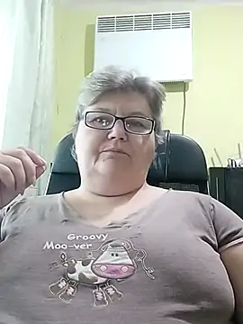 Snapshot of AlenushkaGold chatting on 15, 10, 2025 AlenushkaGold online show from 15, 10, 2025
