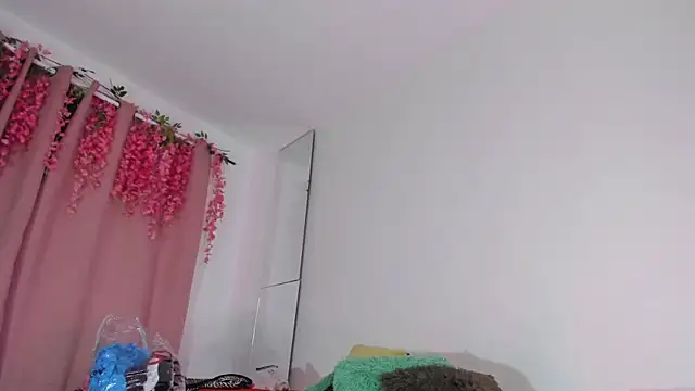 Snapshot of msschloee_ chatting on 14, 11, 2025 msschloee online show from 14, 11, 2025