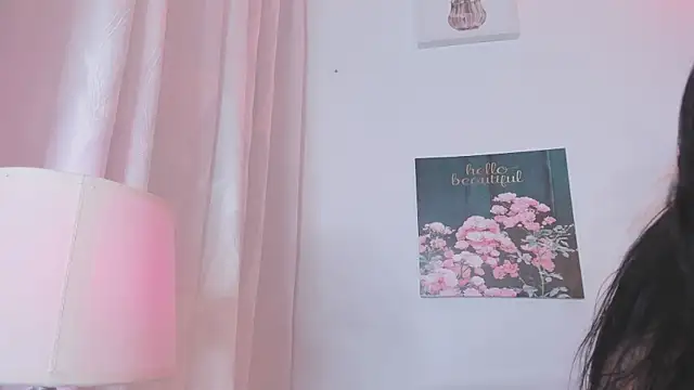 msschloee  online show from 6, 6, 2026