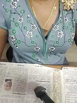 Snapshot of Aishu-tamil09 chatting on 5, 1, 2026 Aishu-tamil09 online show from 5, 1, 2026