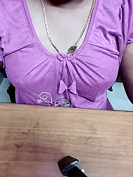 Snapshot of Aishu-tamil09 chatting on 7, 1, 2026 Aishu-tamil09 online show from 7, 1, 2026