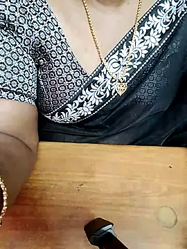 Snapshot of Aishu-tamil09 chatting on 9, 1, 2026 Aishu-tamil09 online show from 9, 1, 2026