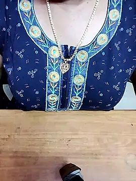 Snapshot of Aishu-tamil09 chatting on 11, 1, 2026 Aishu-tamil09 online show from 11, 1, 2026