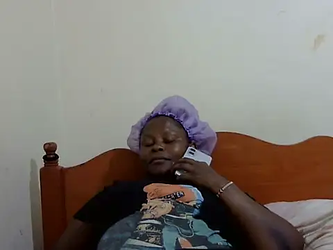 Snapshot of Pretty_lilly02 chatting on 19, 10, 2025 Pretty lilly02 online show from 19, 10, 2025