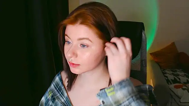 xoxoavi online show from 7, 1, 2025