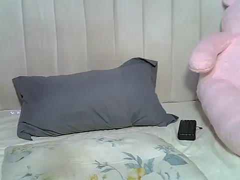 Snapshot of Queen_loveer chatting on 10, 11, 2025 Queen loveer online show from 10, 11, 2025