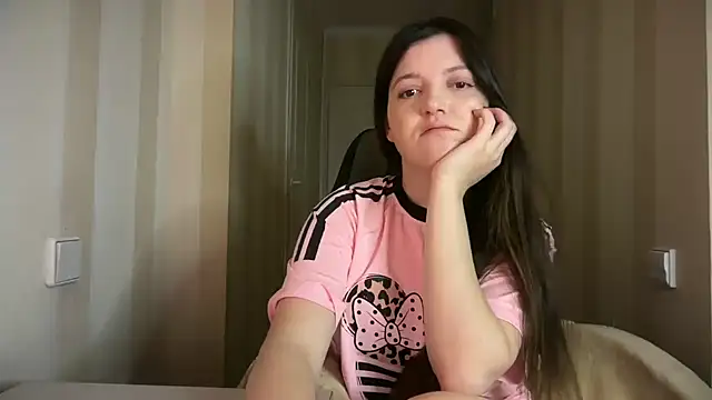 Snapshot of Lina_Most chatting on 17, 12, 2025 Lina Most online show from 17, 12, 2025