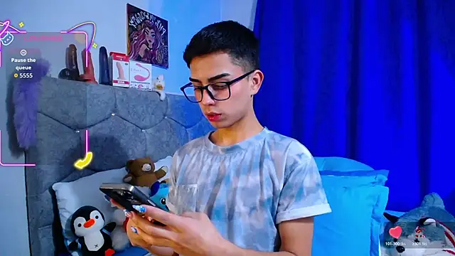 OwenBluee online show from 24, 10, 2025