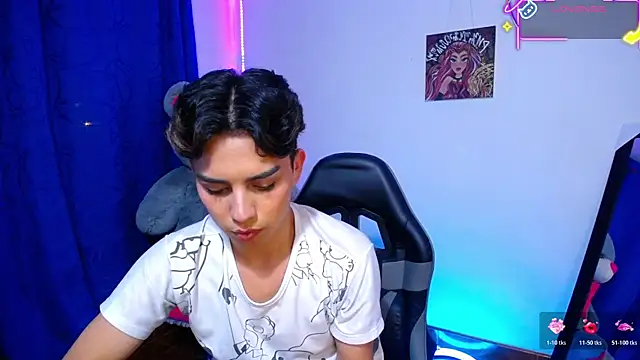 Snapshot of OwenBluee chatting on 9, 6, 2026 OwenBluee online show from 9, 6, 2026