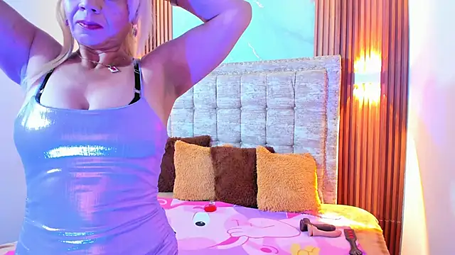 AnastasiaTaylor  online show from 21, 3, 2025