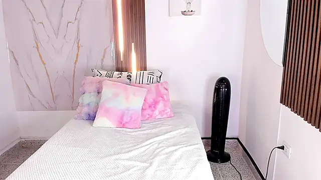 mia six66 online show from 18, 12, 2025